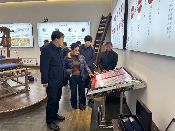常山集團(tuán)黨委書記、董事長吳寧帶隊(duì)赴贊皇縣原村土布考察調(diào)研